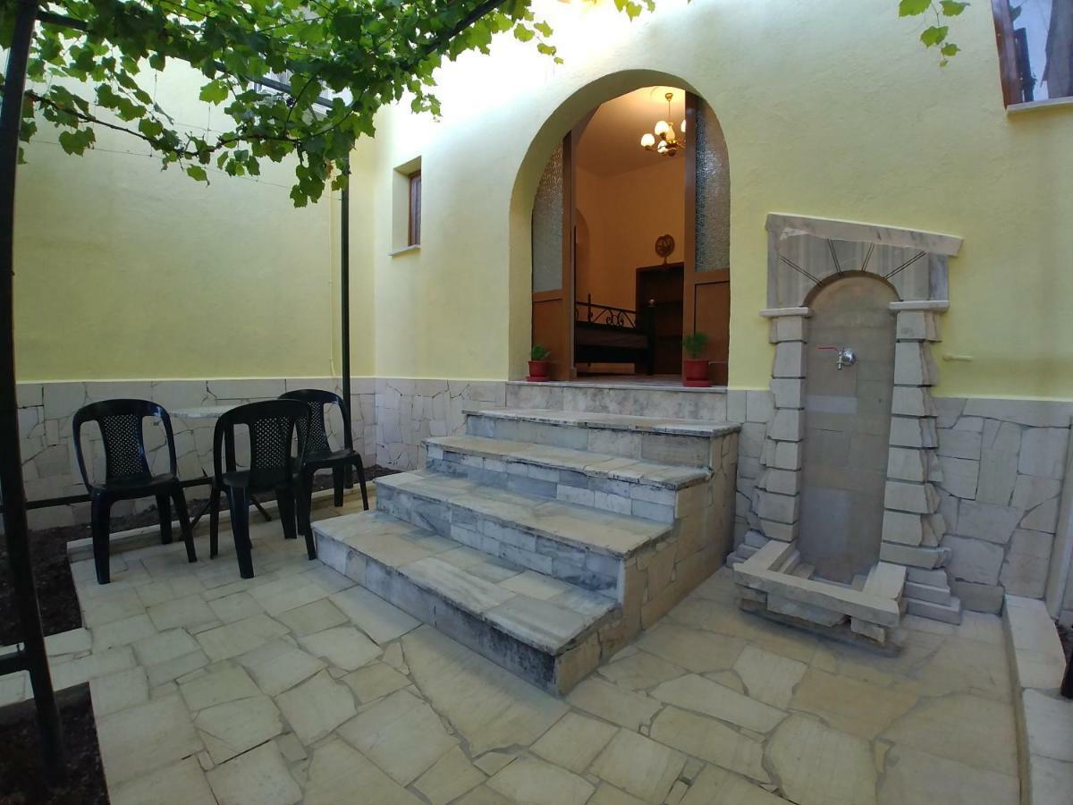 Guest House Urat Gjirokaster Exterior photo